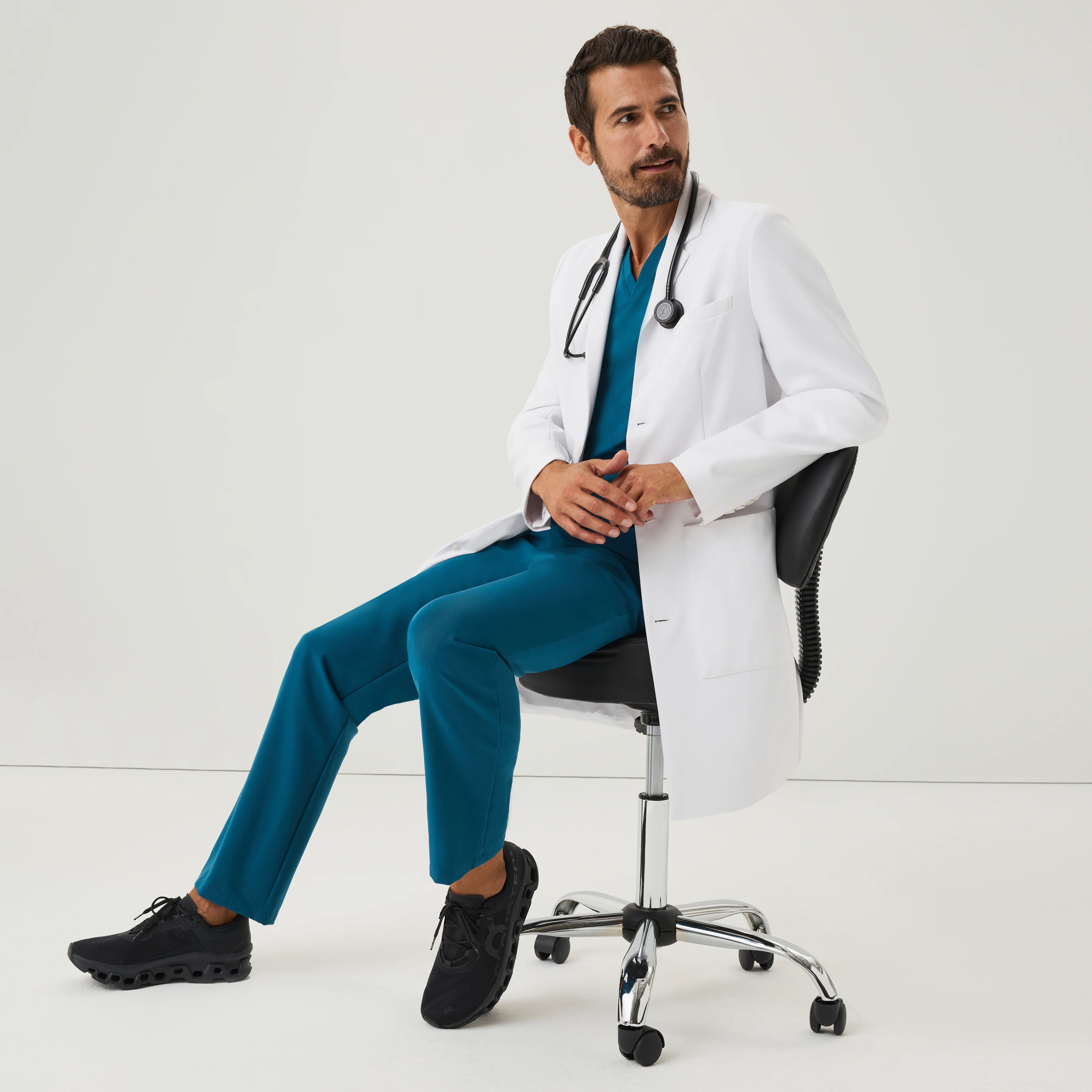 Apex 37" White Coat - White