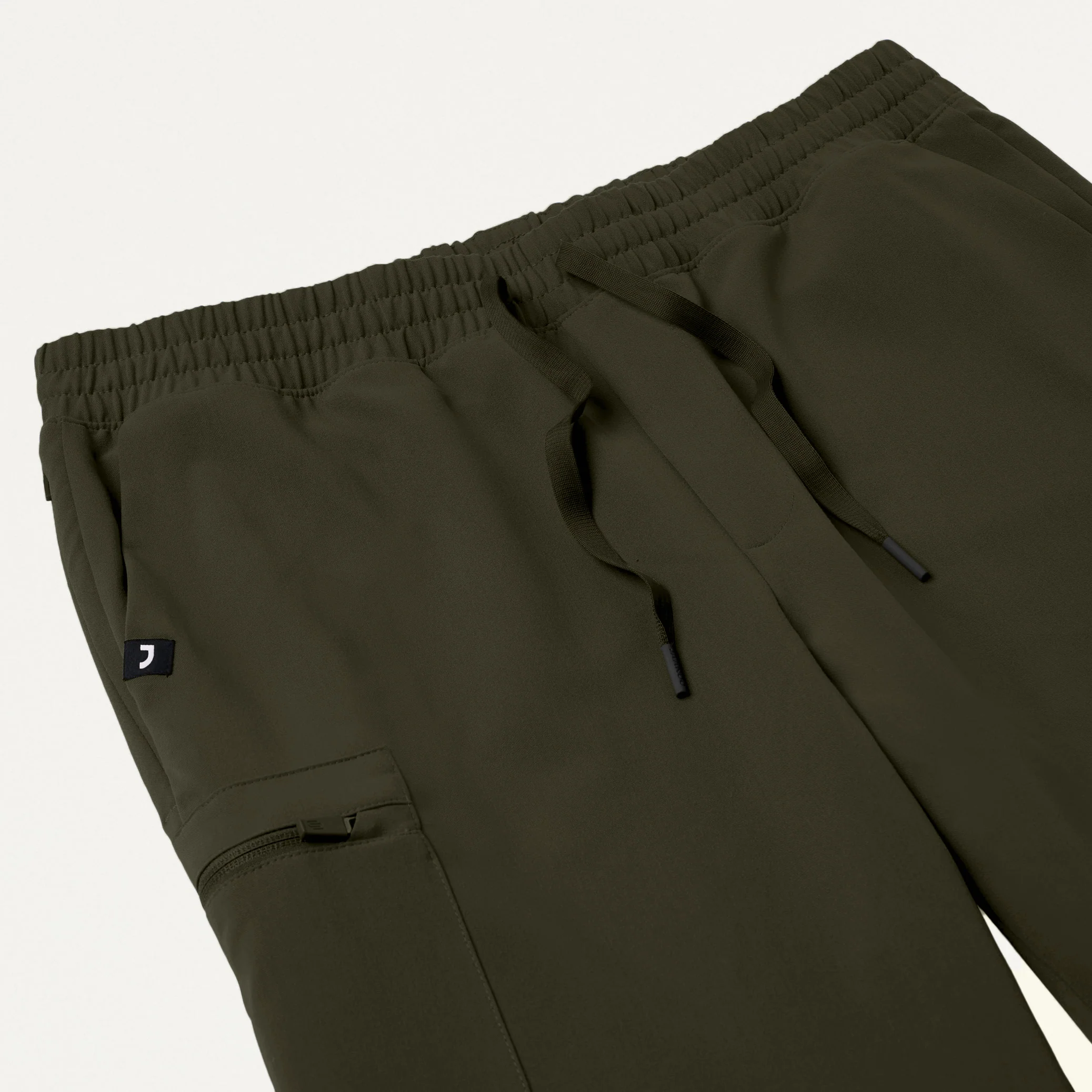 Osmo 8-Pocket Scrub Jogger - Deep Olive - Image 5