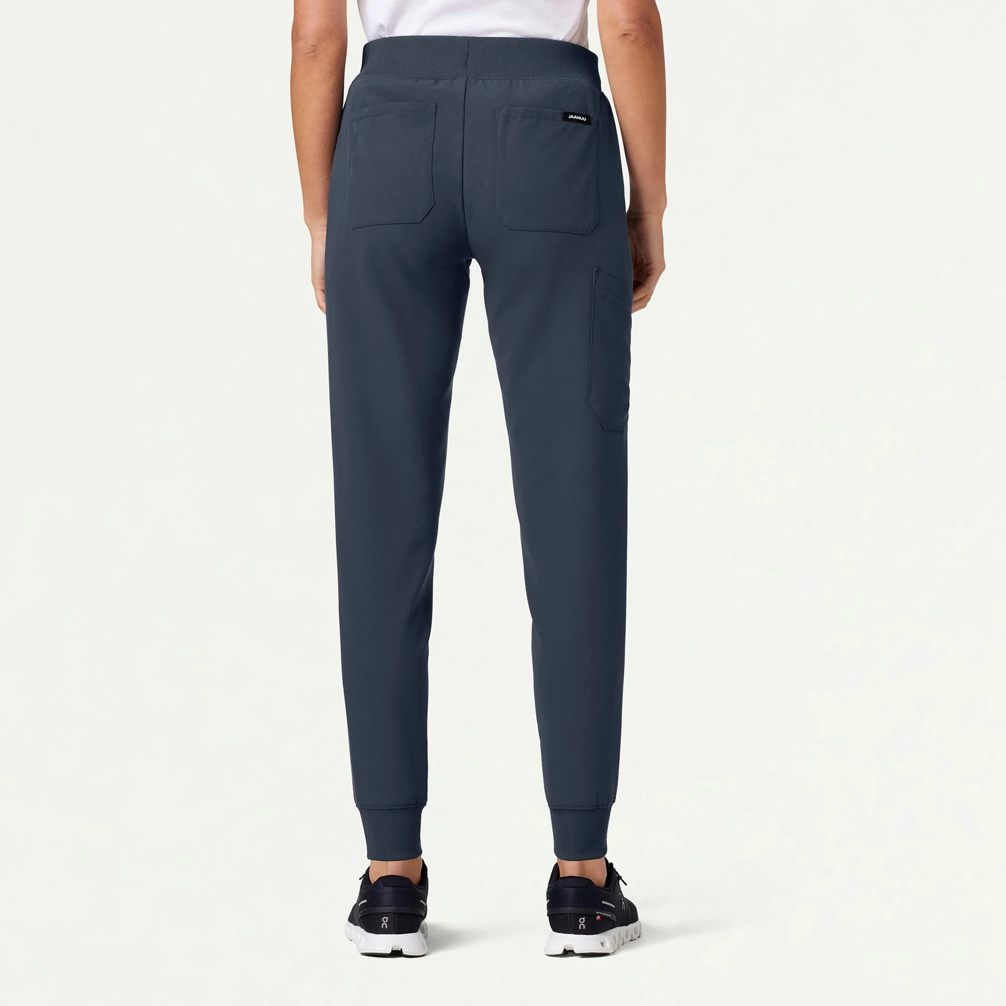 The Daena Outlast® Base Scrub Set - Carbon Gray - Image 2