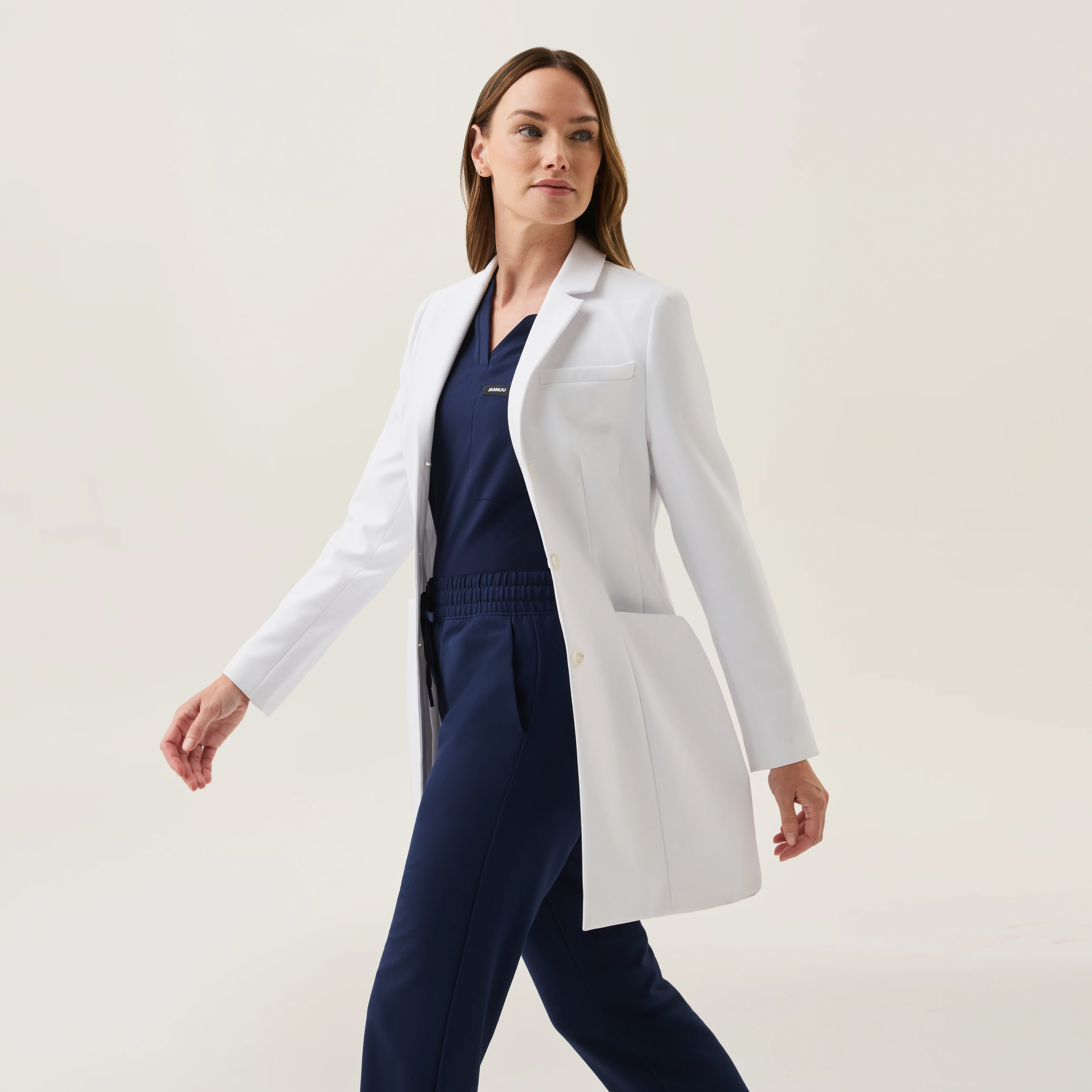 Linea 33" White Coat - White