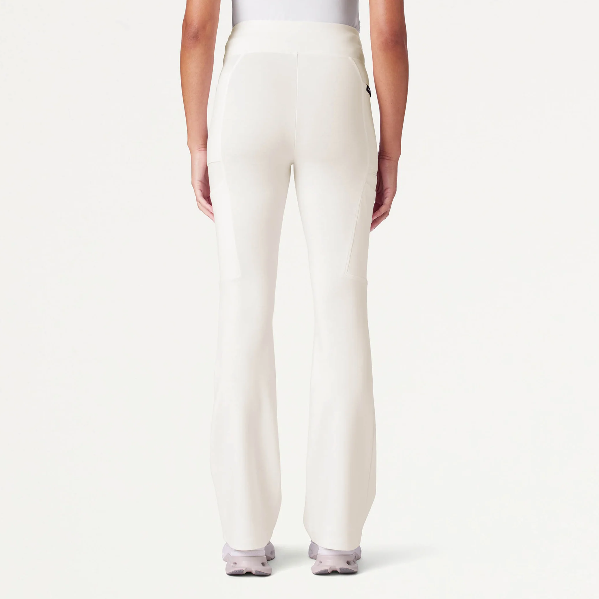 Perri UltraSOFT™ Yoga Scrub Pant - Frost - Image 3